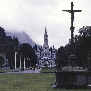 Lourdes Rosenkranz-Basilika