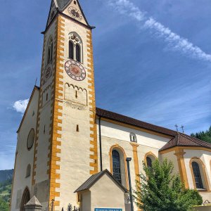 Pfons, Pfarrkirche Mariä Himmelfahrt und Wallfahrtskirche Unser Herr im Elend
