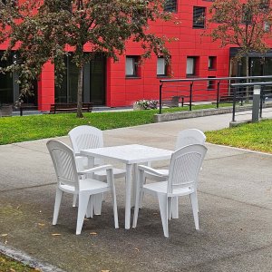 Gepflegte Monobloc Gruppe Rovereto
