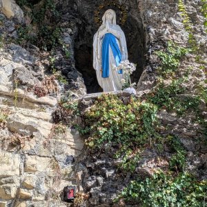 Wallfahrtskirche Maria Gugging, Lourdesgrotte