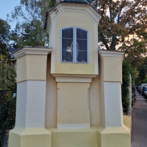 Marterl in Mödling, Goldene Stiege