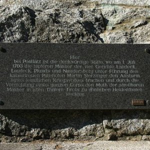 Gedenkstätte bei der Pontlatzbrücke