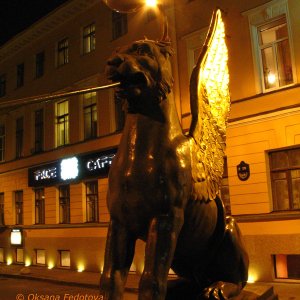 der Greif der Bankenrücke in Sankt-Petersburg