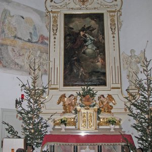 Altar der Schlosskirche im Seeschloss-Orth