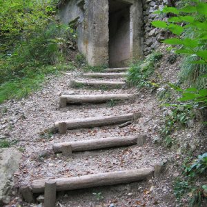 Eingang zum Schützengraben/-tunnel