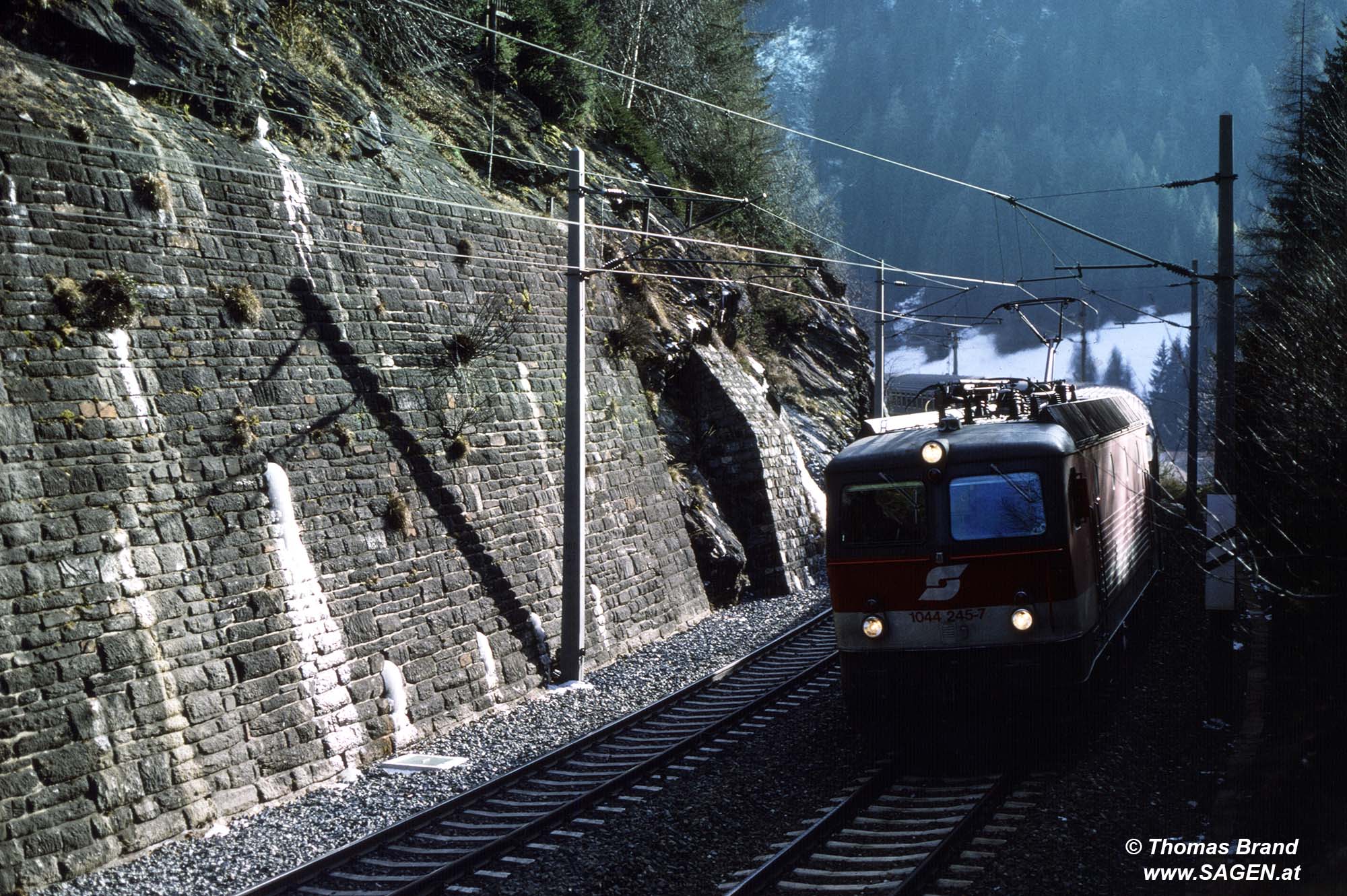 ÖBB Lokomotive 1044.245