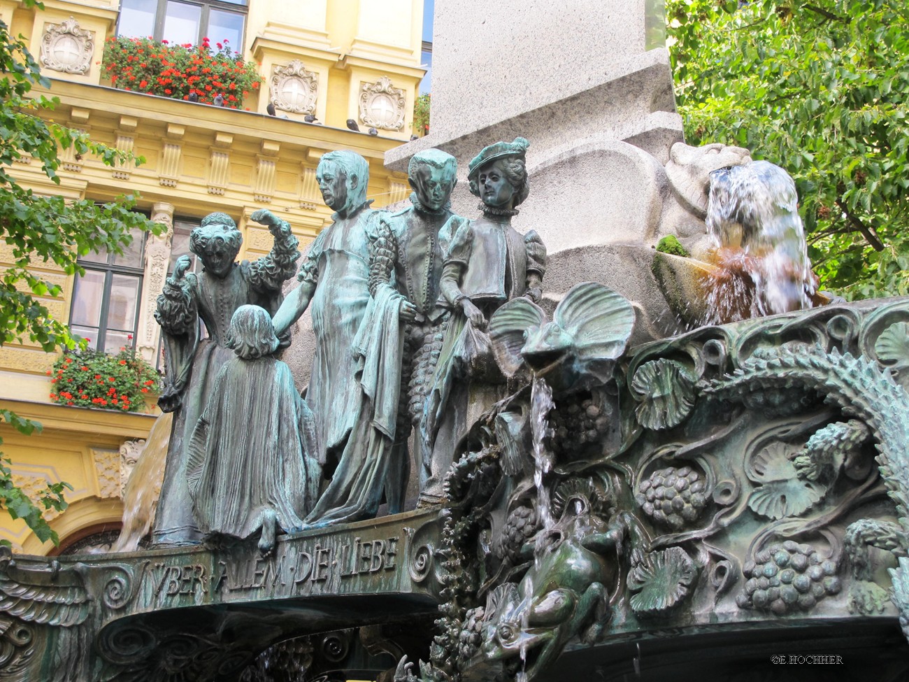 Über Allem die Liebe, Karl-Borromäus-Brunnen in Wien-Landstraße