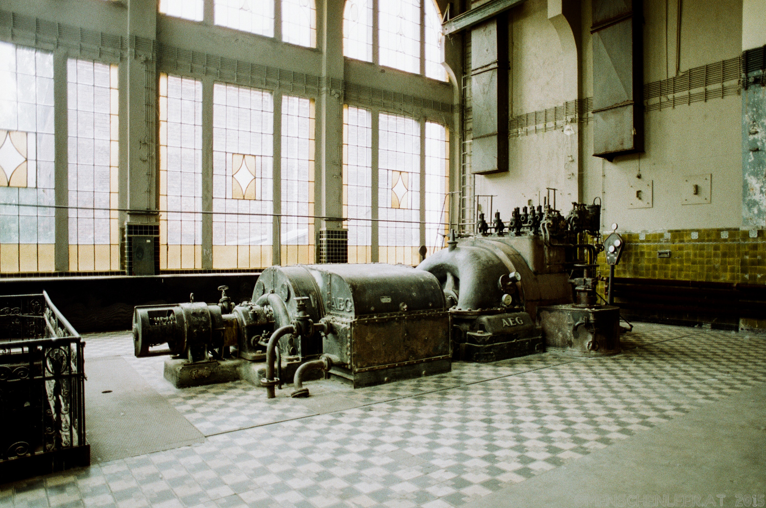 AEG