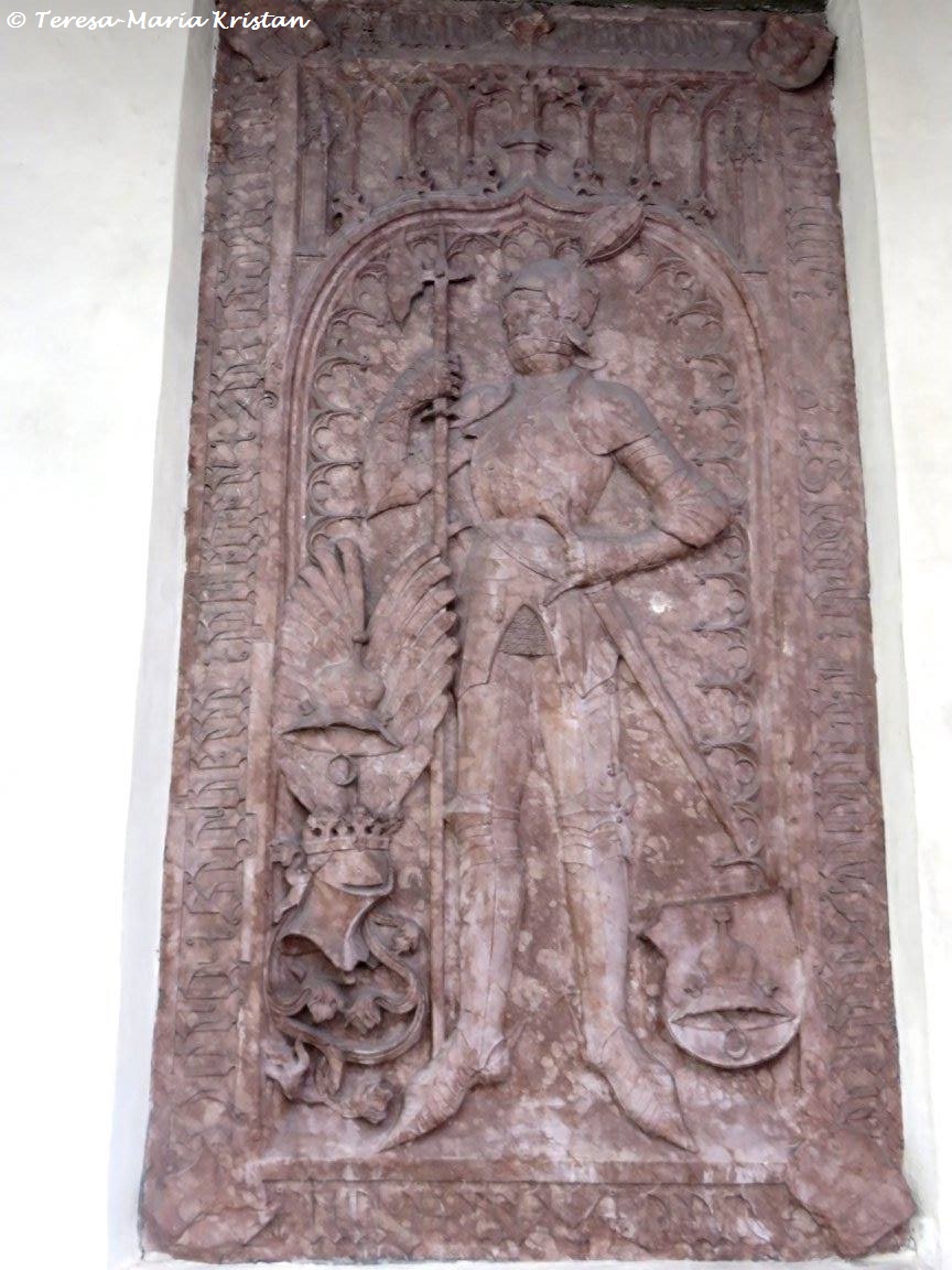 Alte Grabplatte St.Nikolaus, Hall
