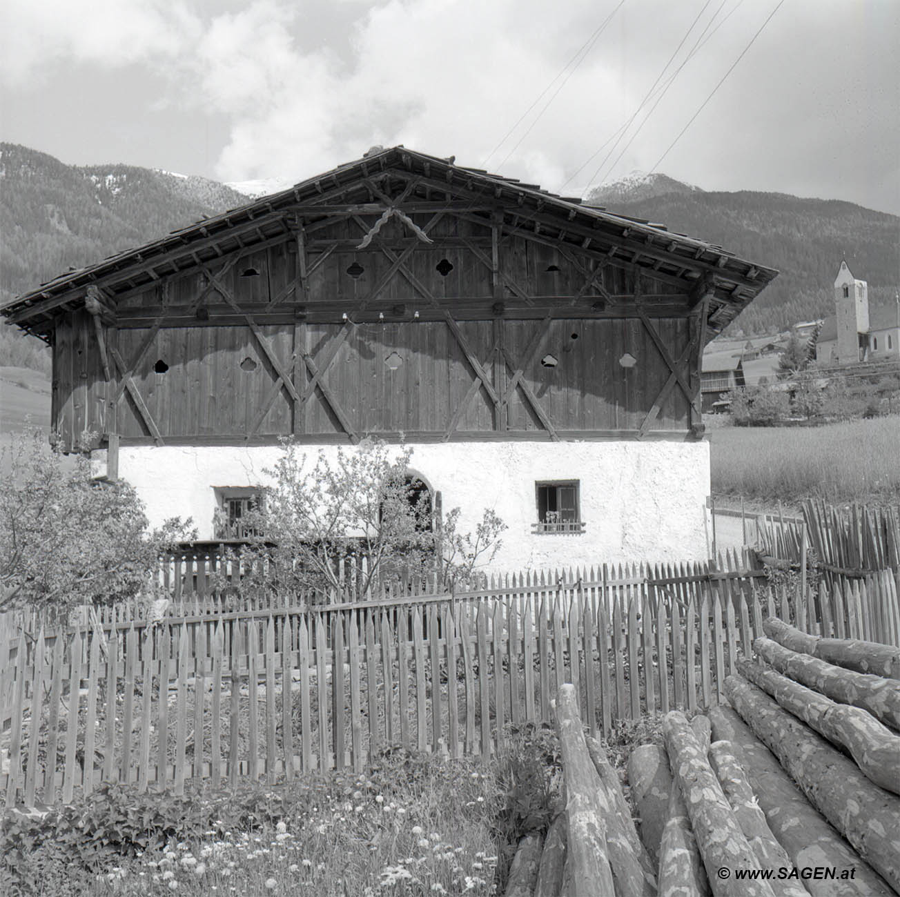 Altes Bauernhaus mit Garten