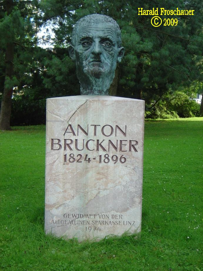 Anton Bruckner Denkmal