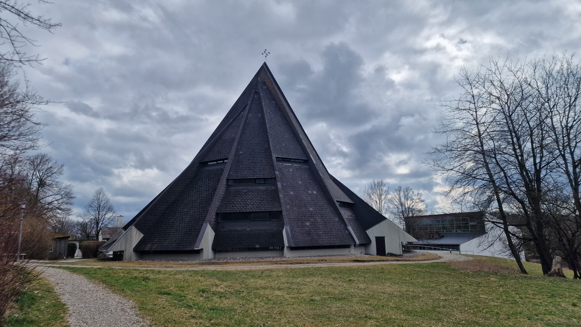 Autobahnkirche Maria am Wege
