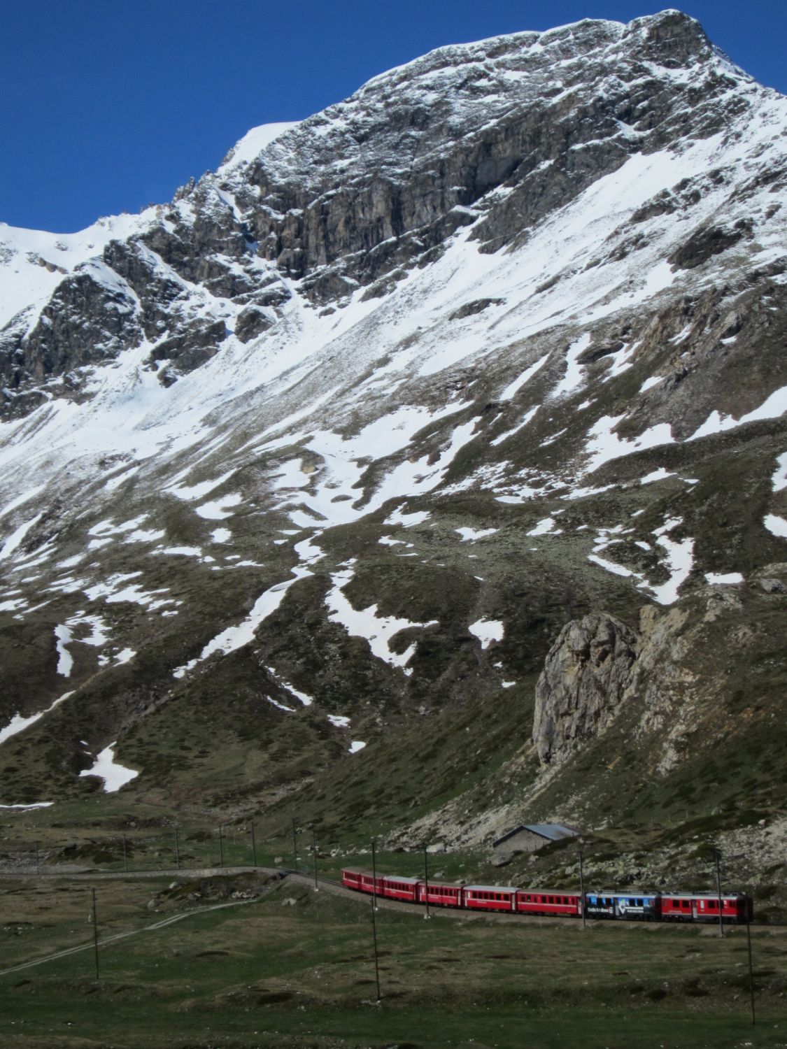 Bahn in 2200 m Seehöhe
