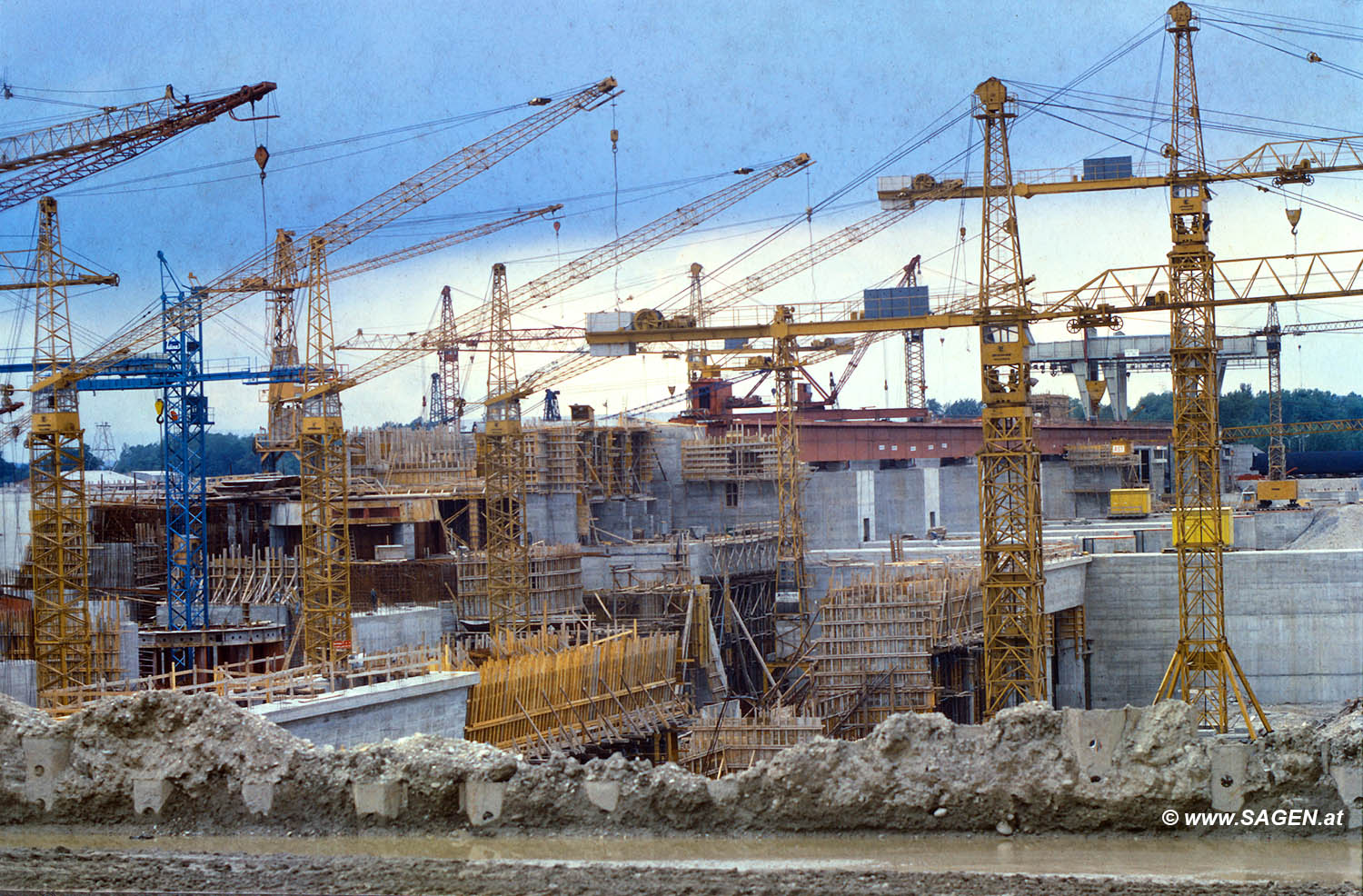 Baustelle Kraftwerk Wallsee-Mitterkirchen