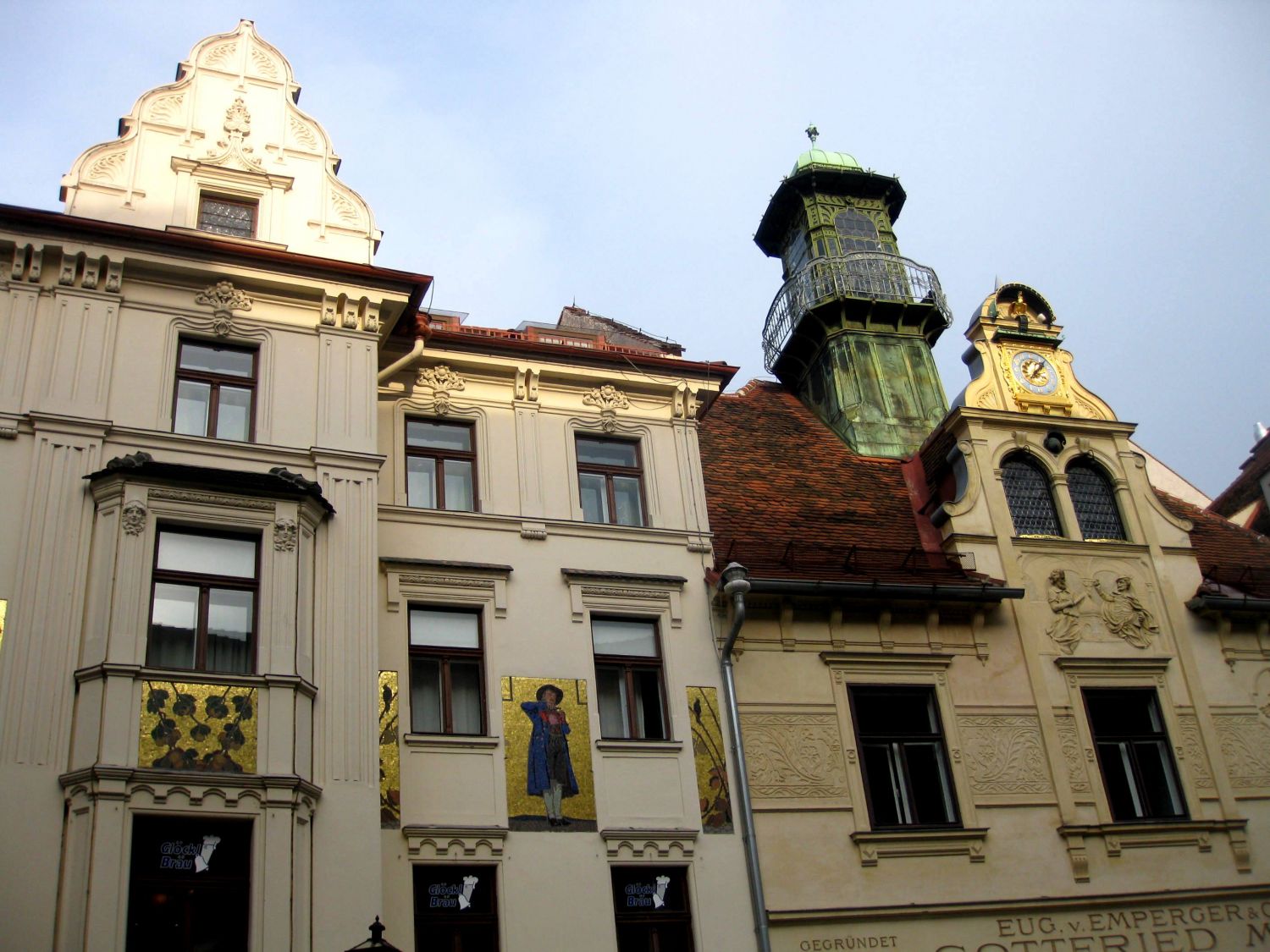 Beim Grazer Glockenspielhaus