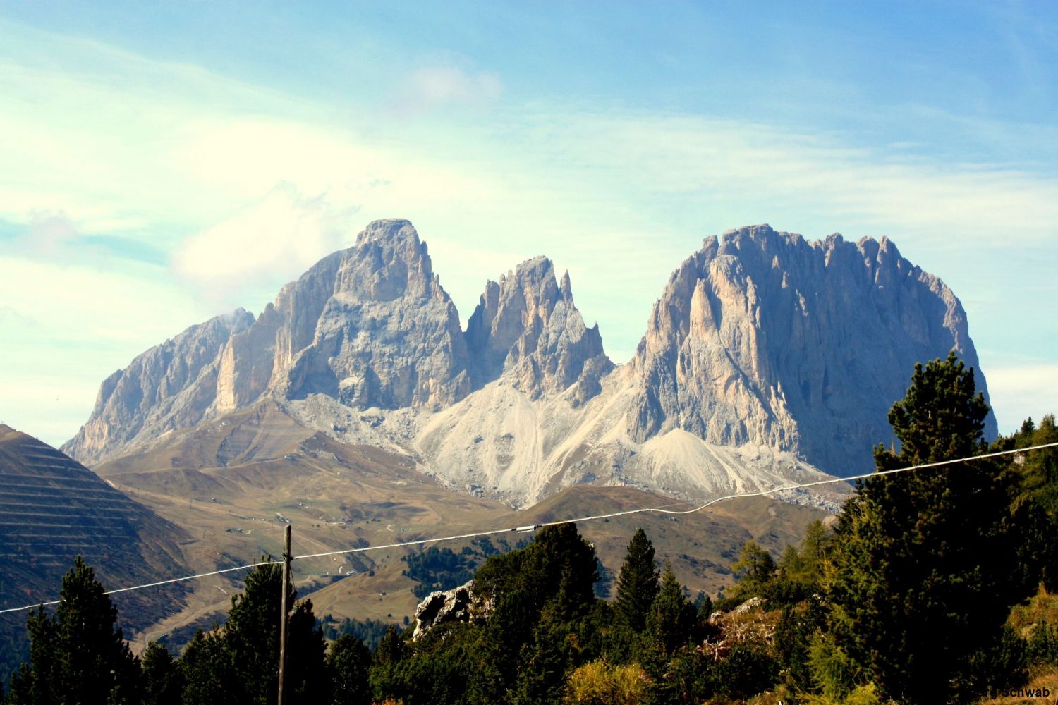 Blick vom Sella-Joch auf den Langkofel 3181m