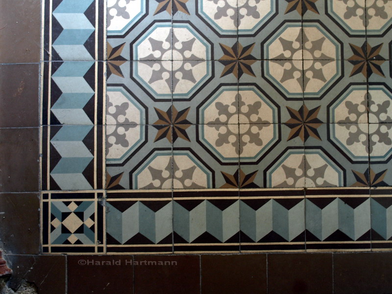 Bodenfliesen Weyringergasse