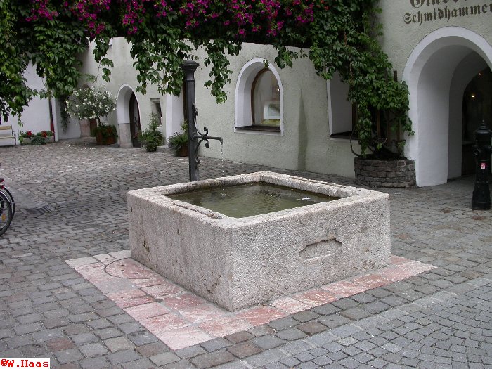 Brunnen in Rattenberg (Tirol)
