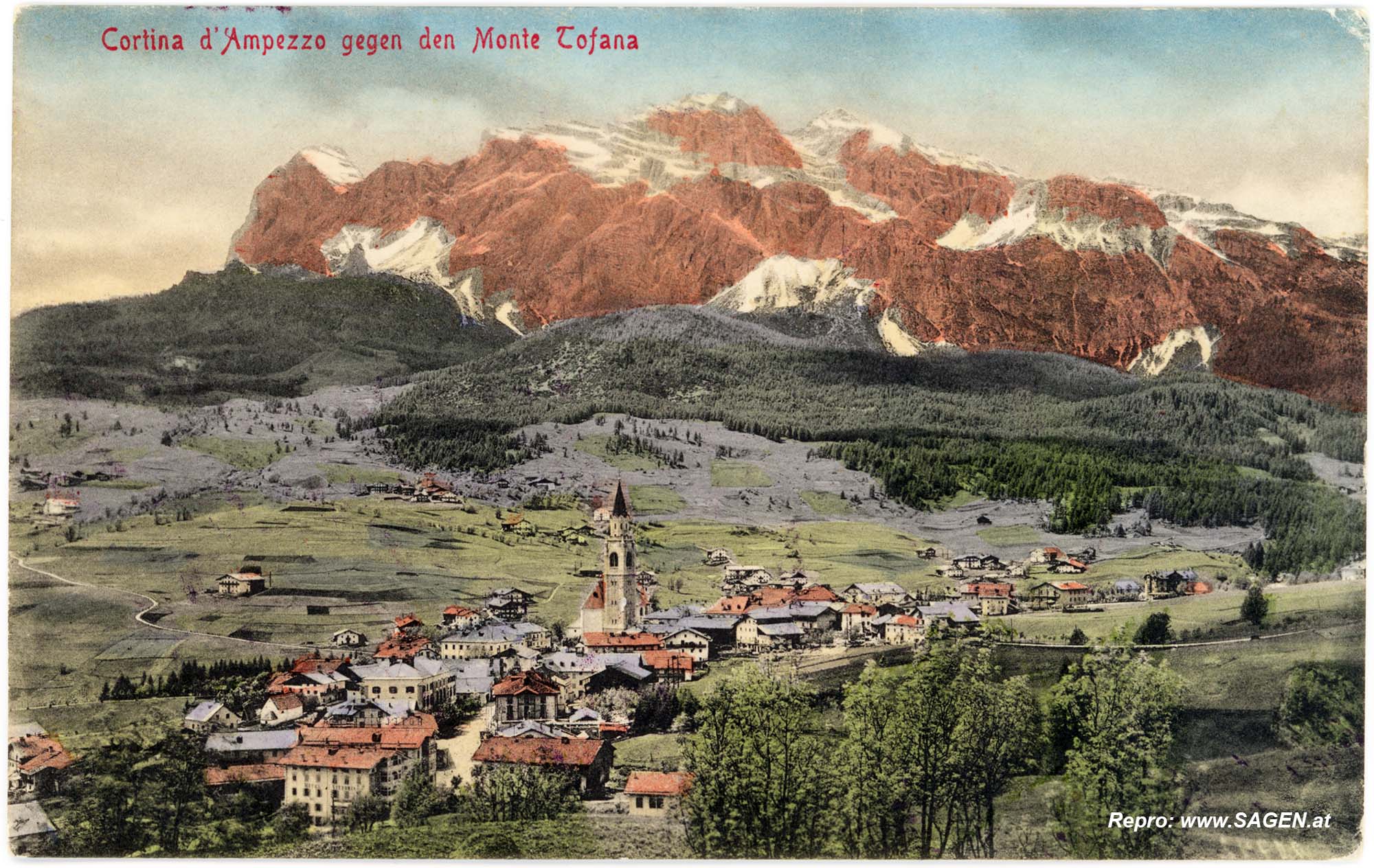 Cortina d’Ampezzo gegen Monte Tofana