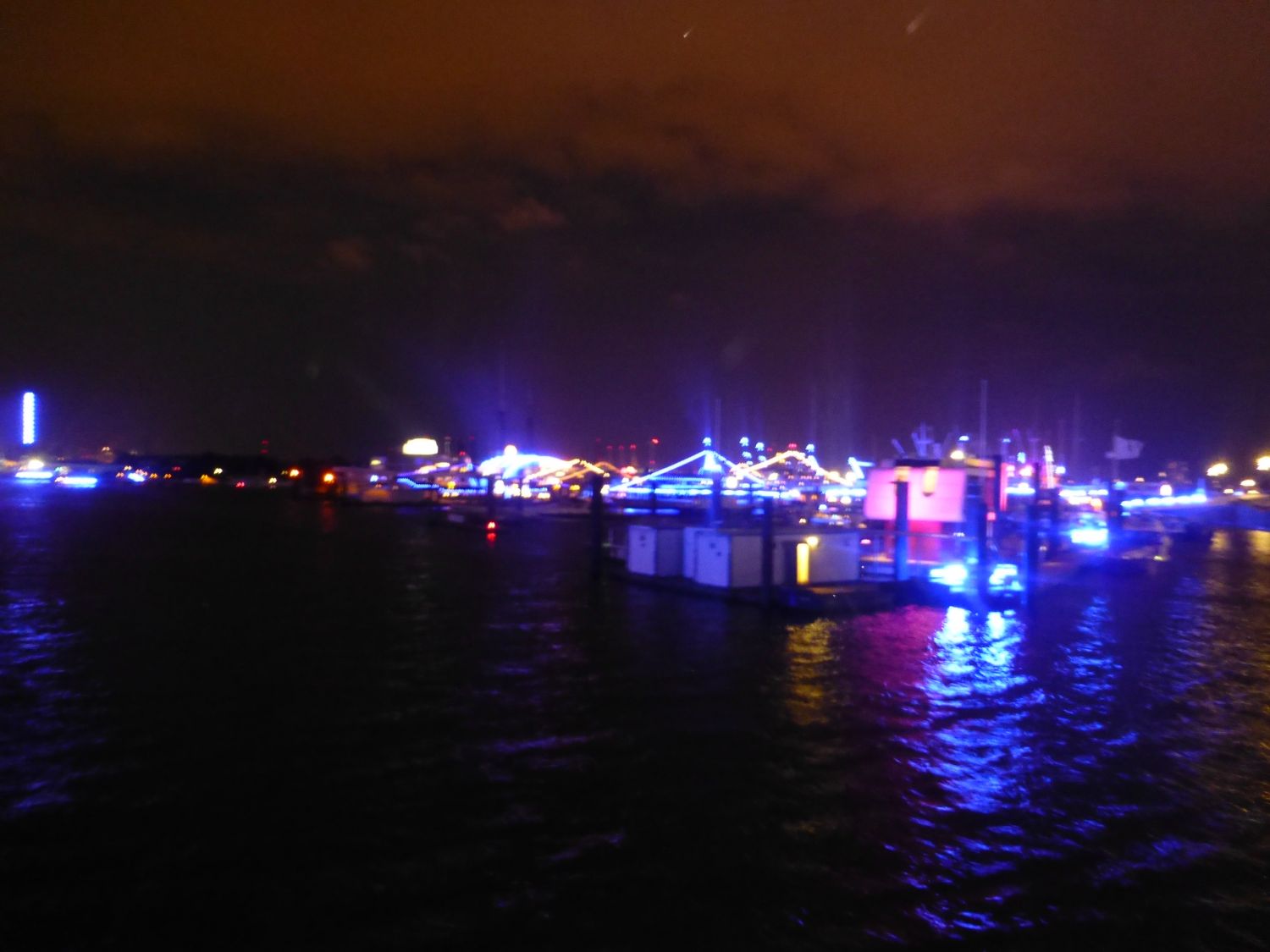 Das Blaue Lichtermeer, der Blue Port Hamburg.