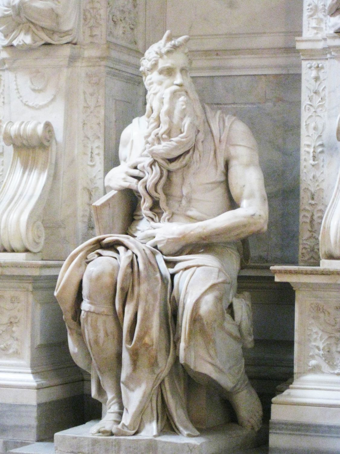 Der Moses des großen bildnerischen Schöpfers Michelangelo Buonarroti