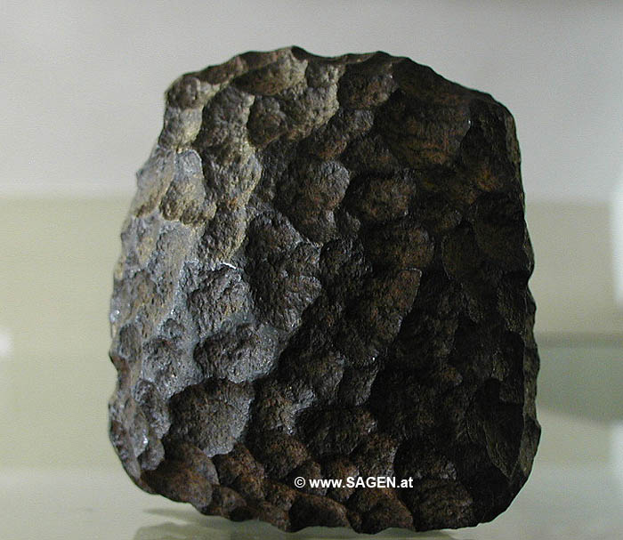 Der Vöcklabrucker Meteorit, auch: Salzburger Eisenwürfel