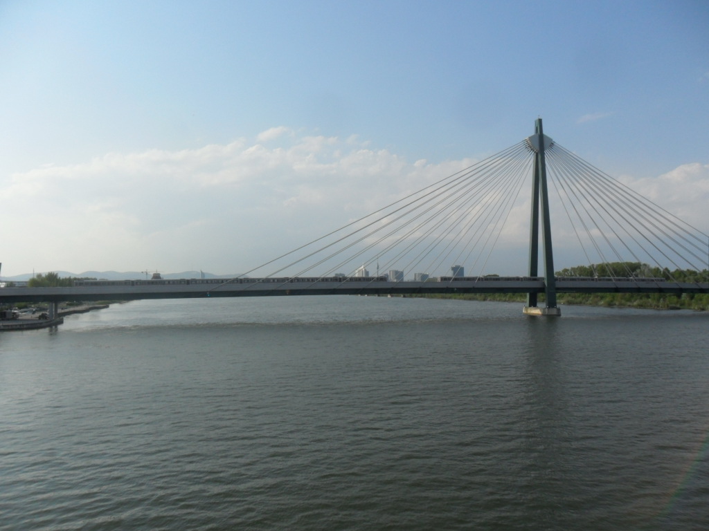 Donaubrücke Wien für die U-Bahnlinie 2