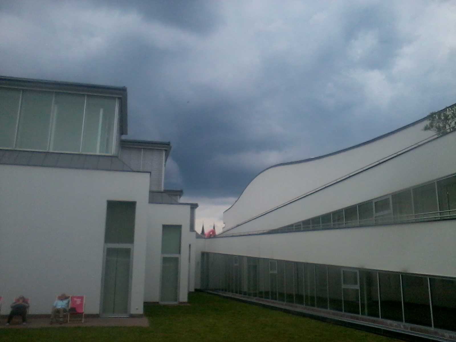 Dunkle Wolken Letzter Tag