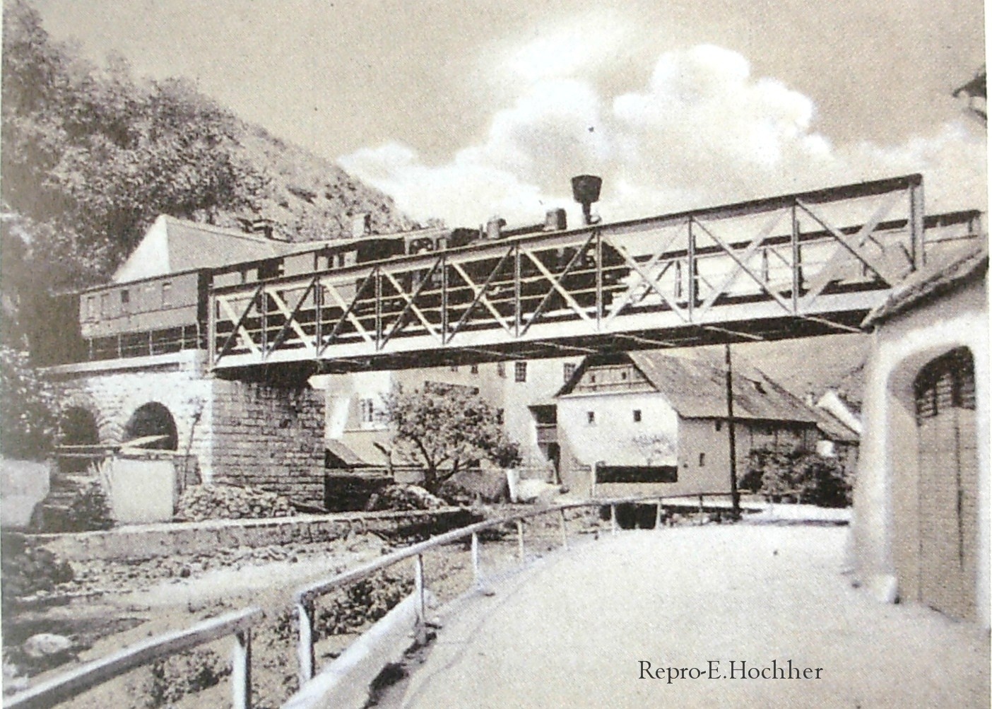Eisenbahnbrücke über den Spitzerbach