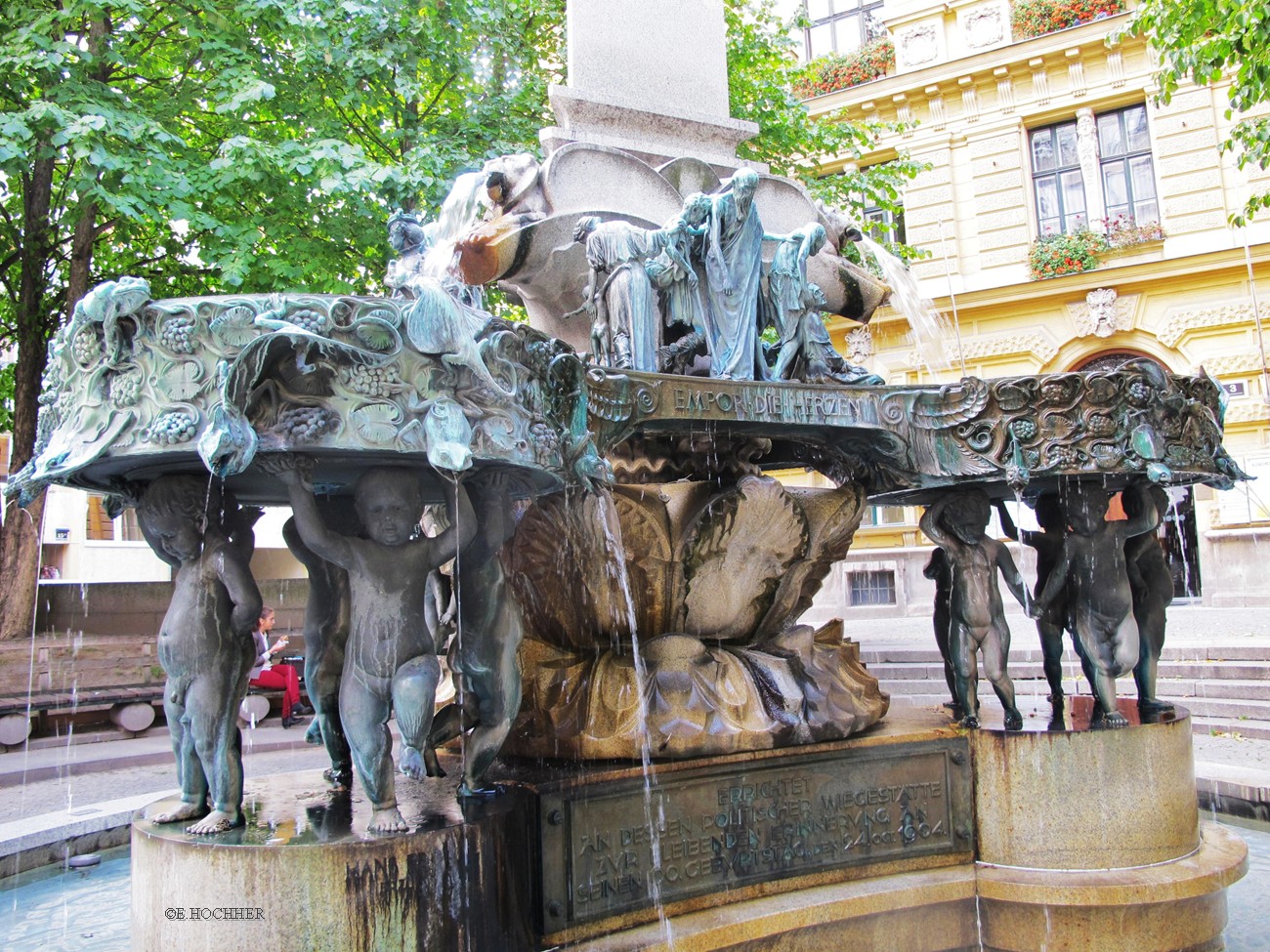Empor die Herzen, Karl-Borromäus-Brunnen in Wien-Landstraße