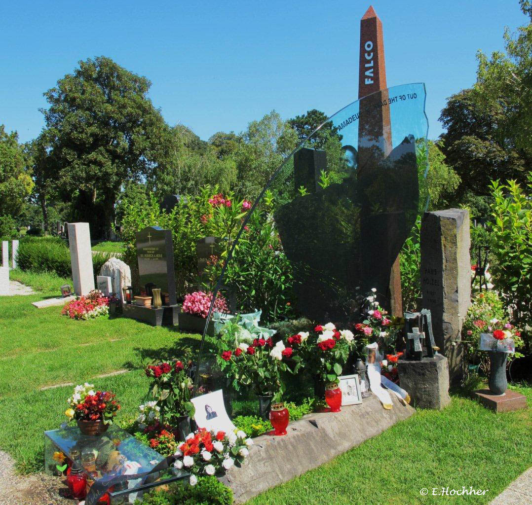 Falco - Zentralfriedhof