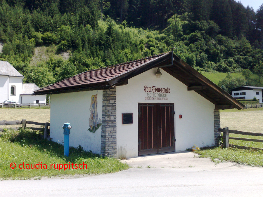 feuerwehrhaus in unterberg, tirol