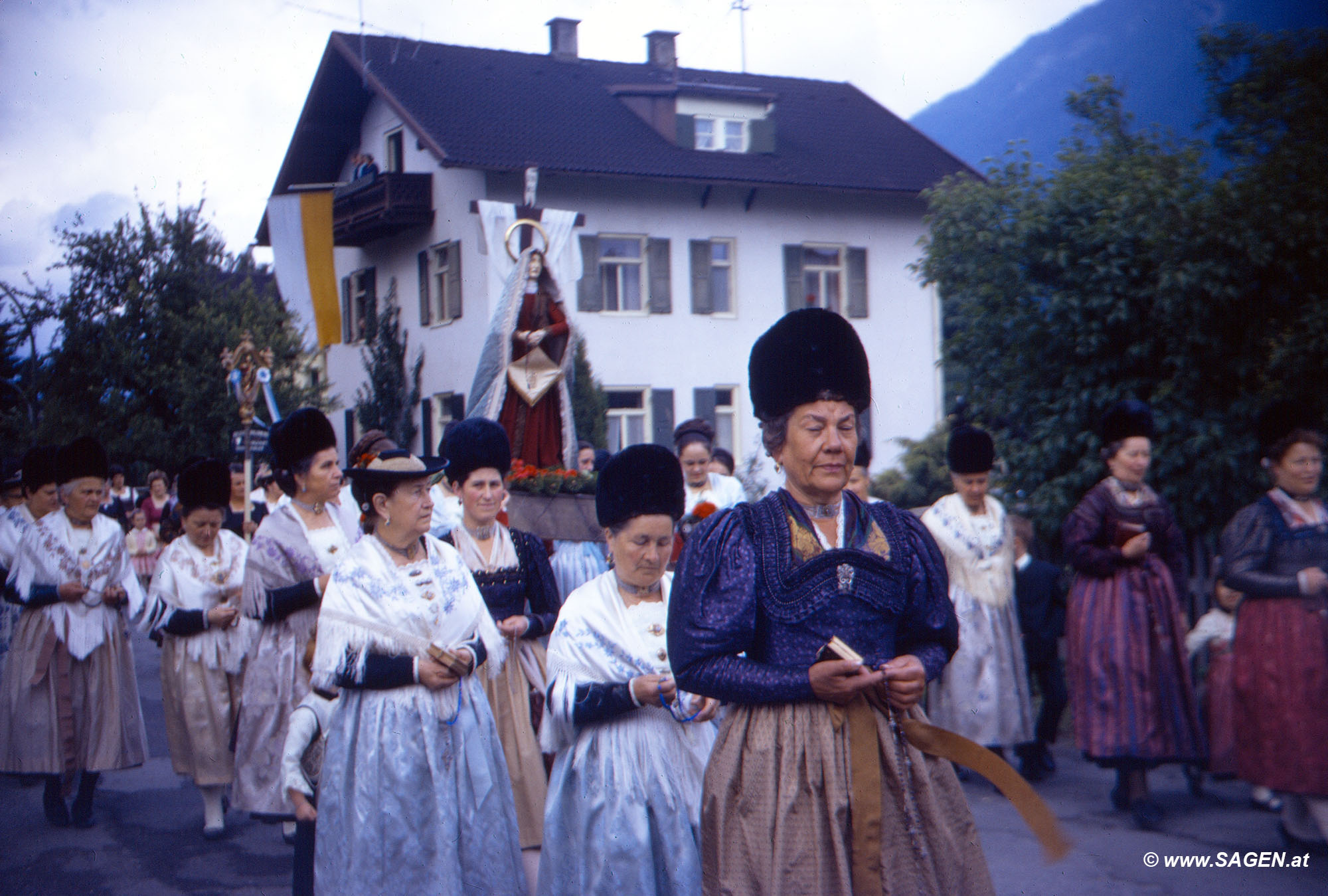 Garmisch-Partenkirchen Tracht Fronleichnam 1971