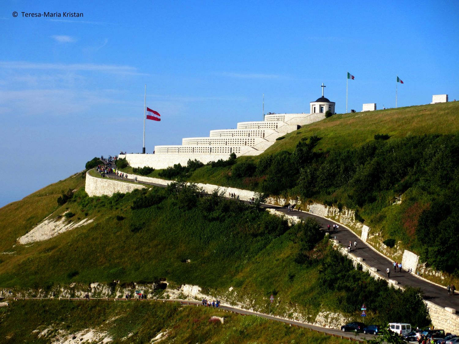 Gedenkstaette_Monte_Grappa
