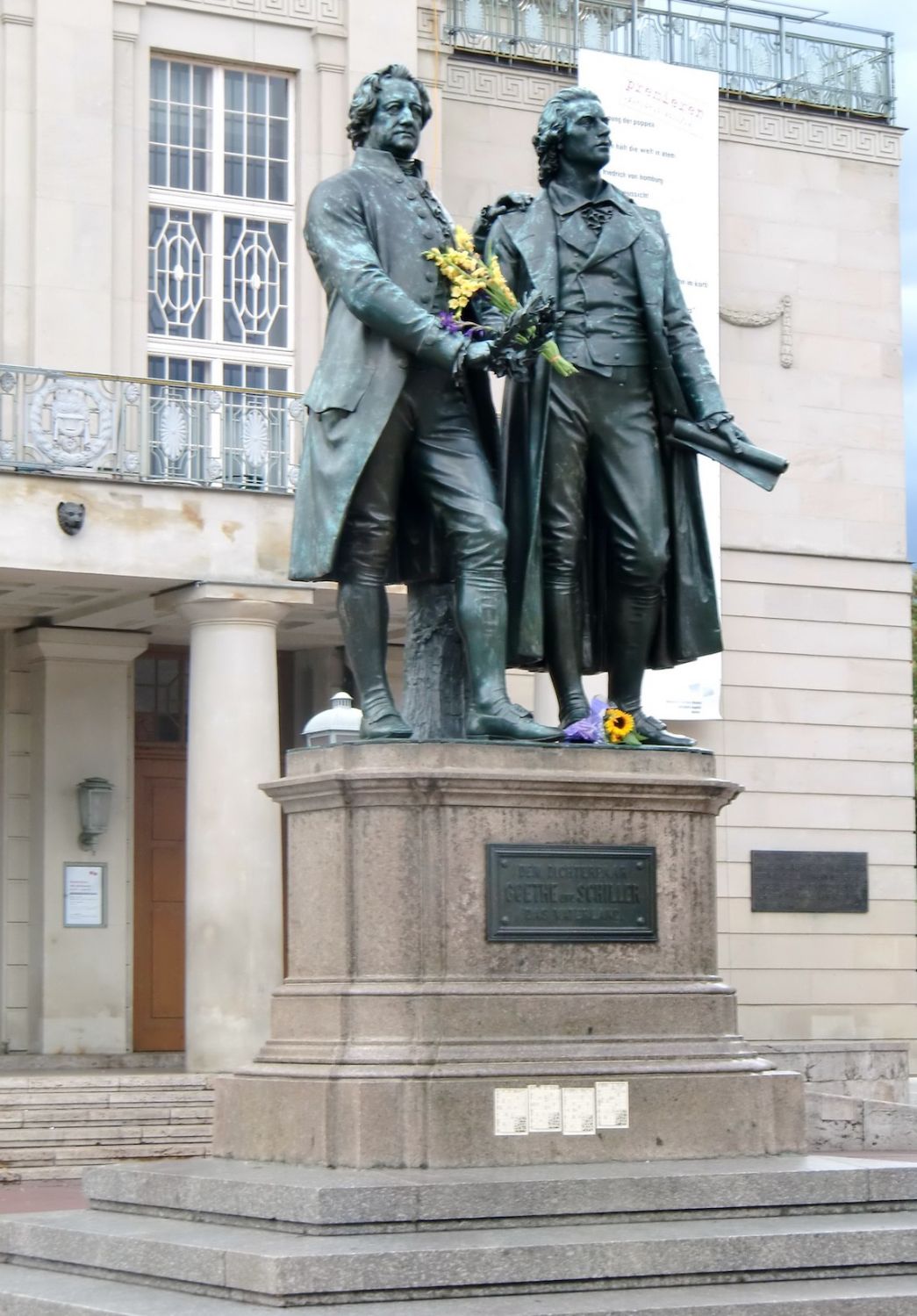 Goethe-Schiller-Denkmal in Weimar