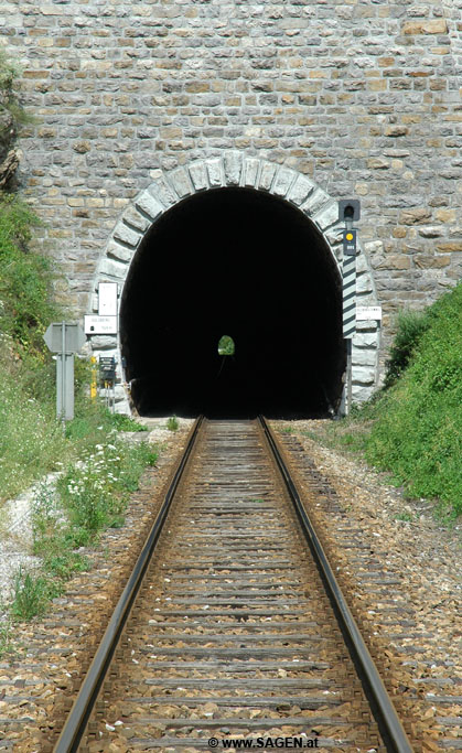 Goldberg-Tunnel der Donau-Uferbahn