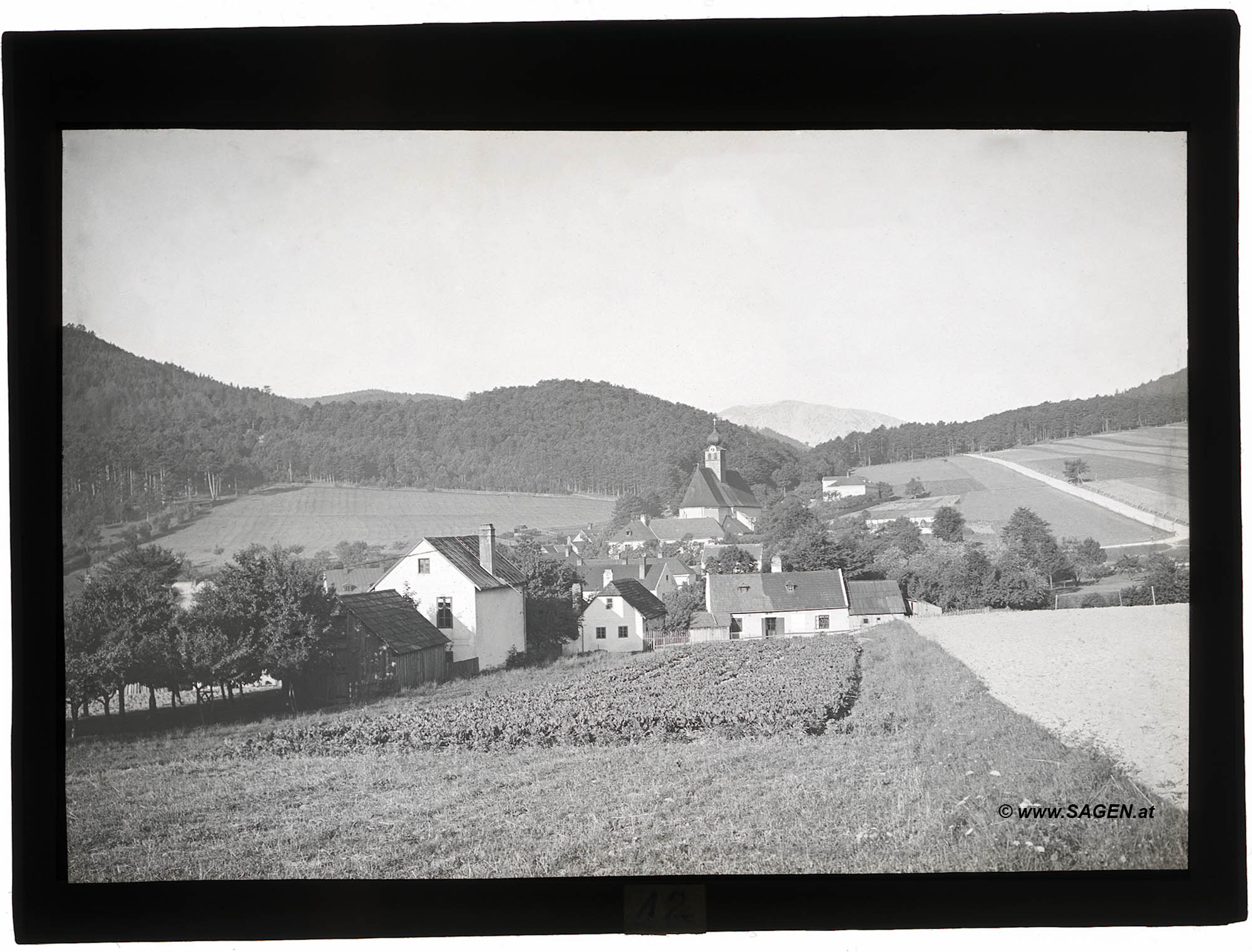 Grünbach am Schneeberg, im Hintergrund der Hochschneeberg