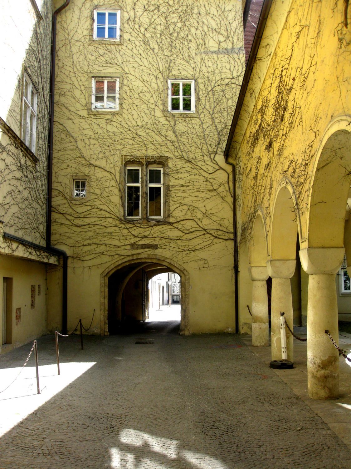 Grazer Burg, Innenhof