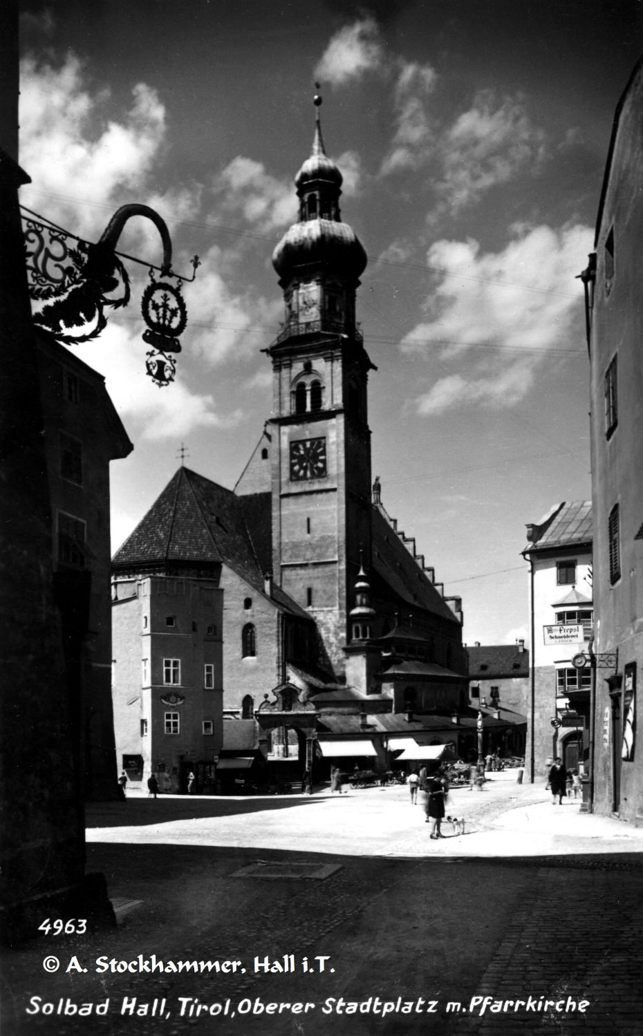 Hall in Tirol 1942