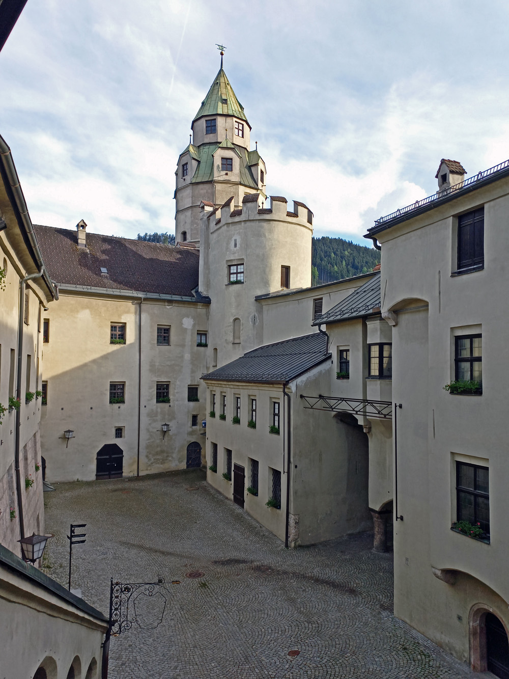 Hall in Tirol, Burg Hasegg, Münzturm