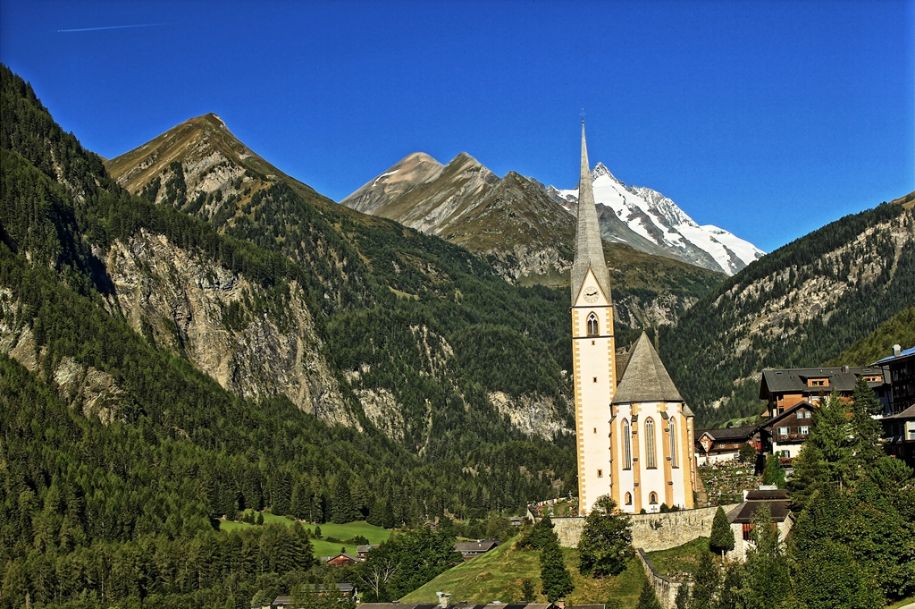 Heiligenblut mit Großglockner