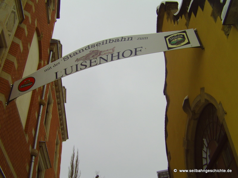 Hinweisschild an der Talstation