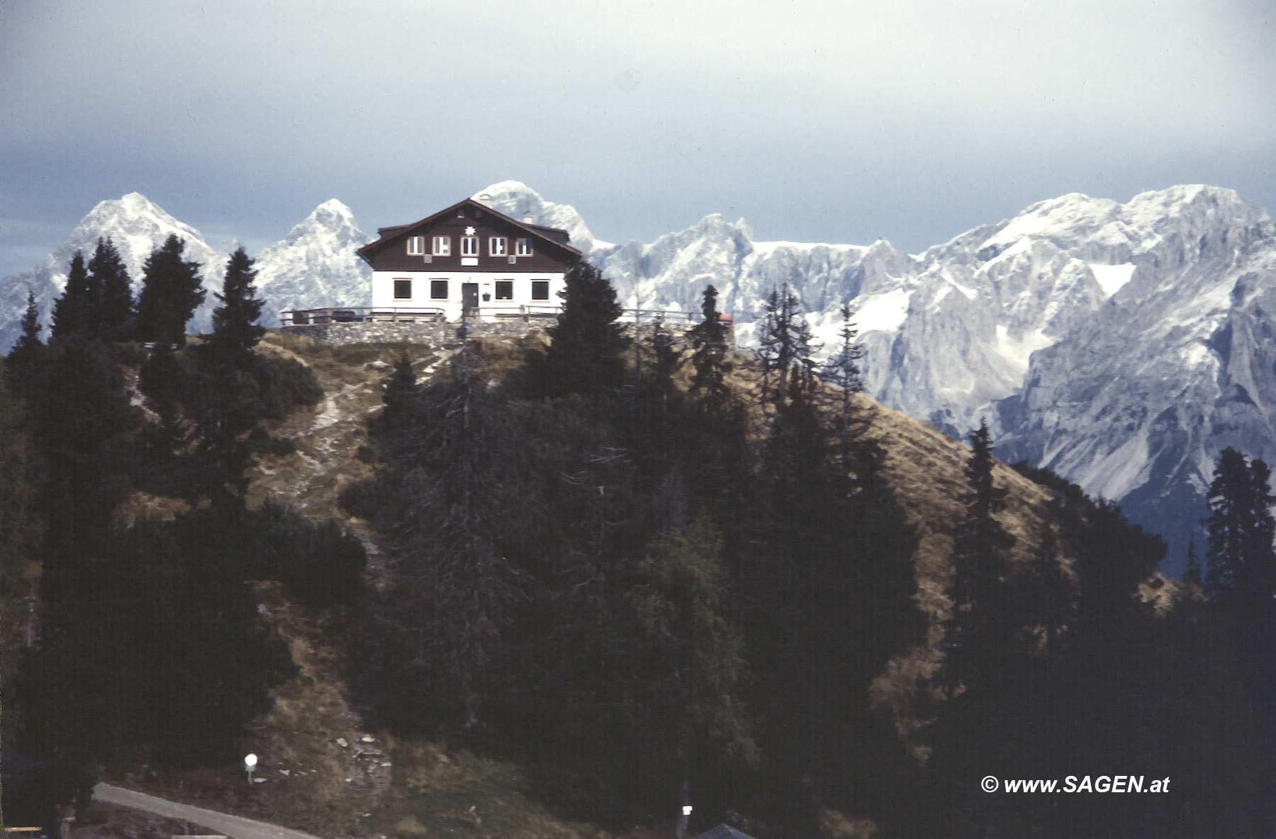 Hochwürzenhütte gegen Dachstein