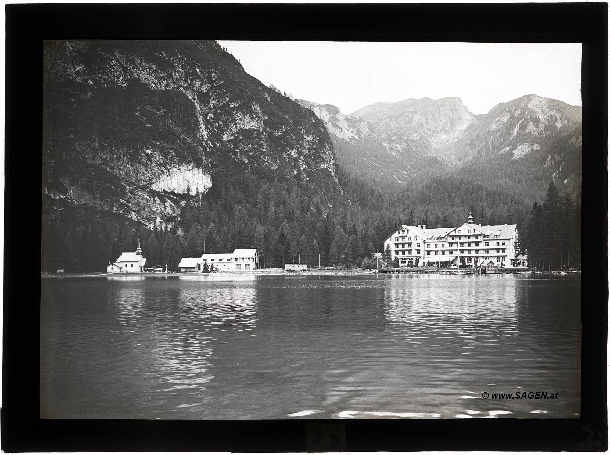 Hotel Pragser Wildsee