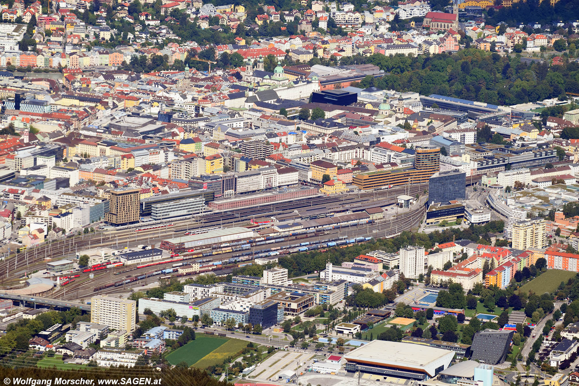 Innsbruck Bahnhof, Innenstadt und Altstadt vom Patscherkofel