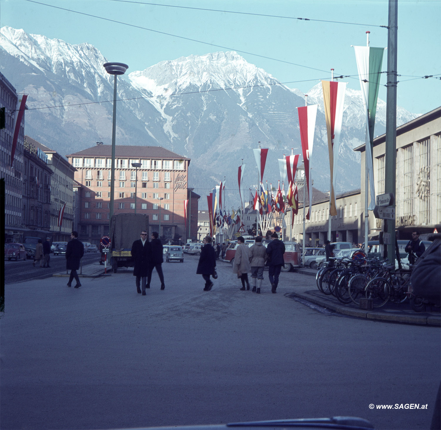 Innsbruck Bahnhofsplatz 1964