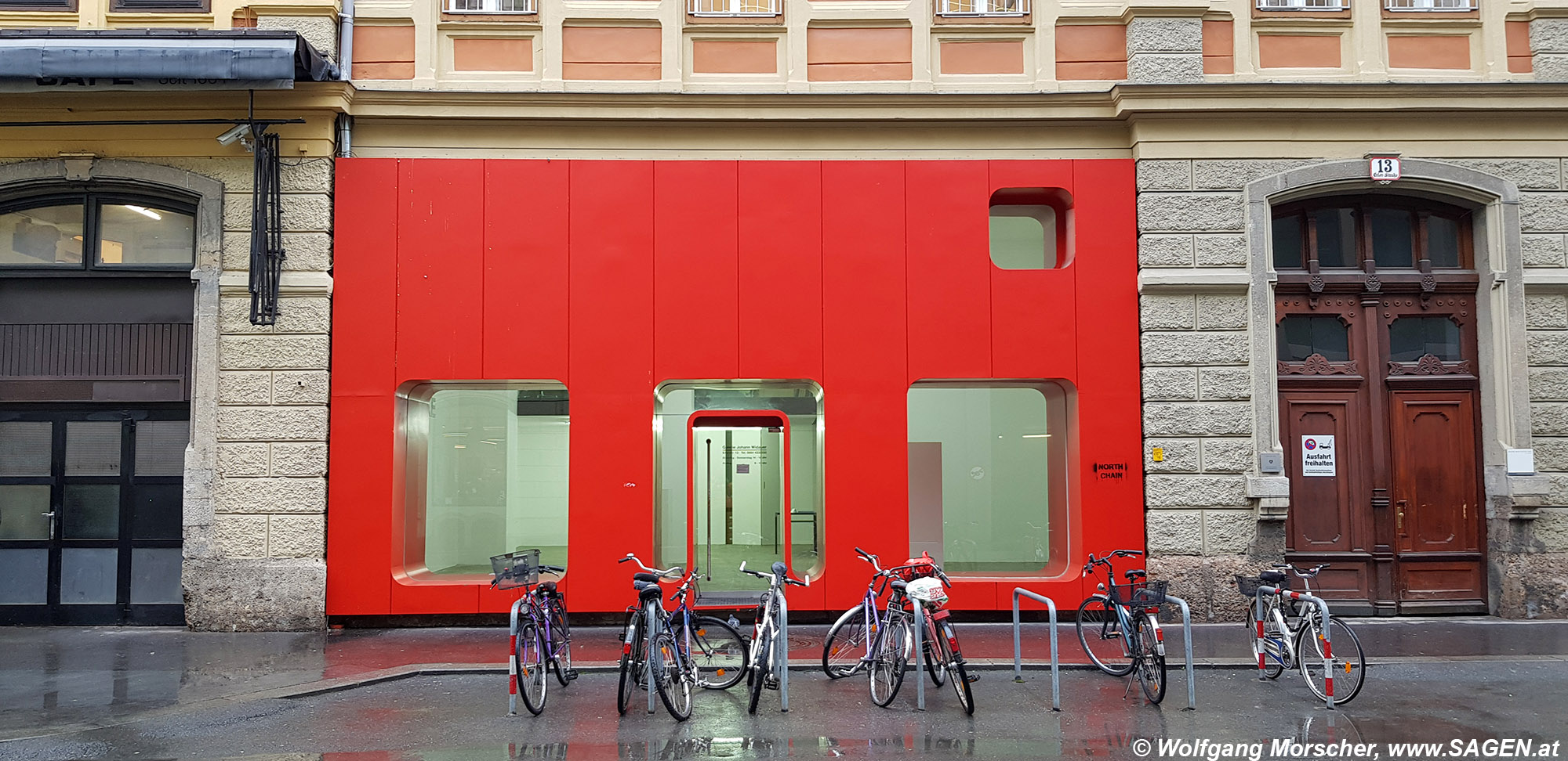 Innsbruck, Erlerstraße 13, Fassade Electro-Center