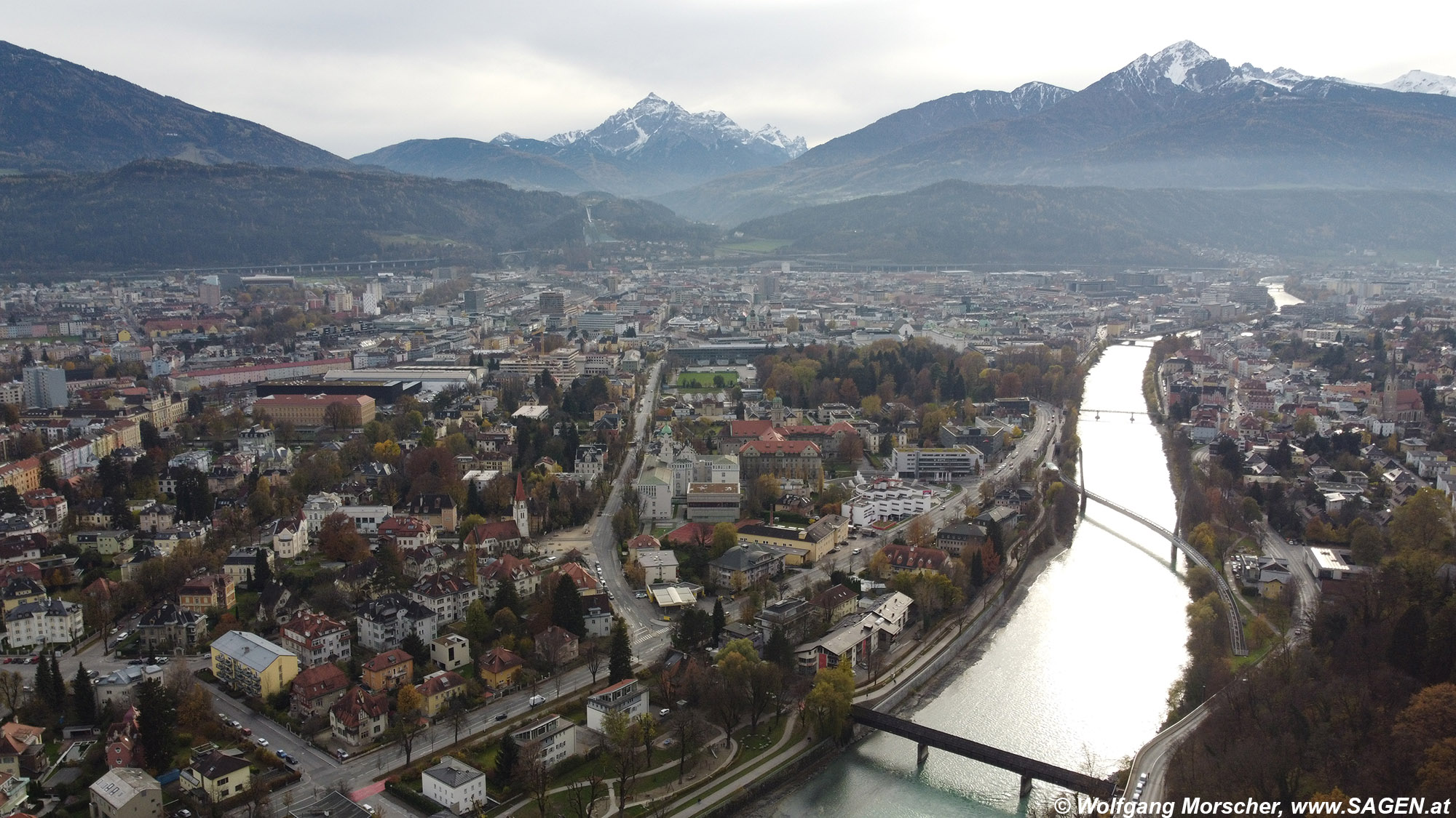 Innsbruck gegen Süden mit Serles und Nockspitze