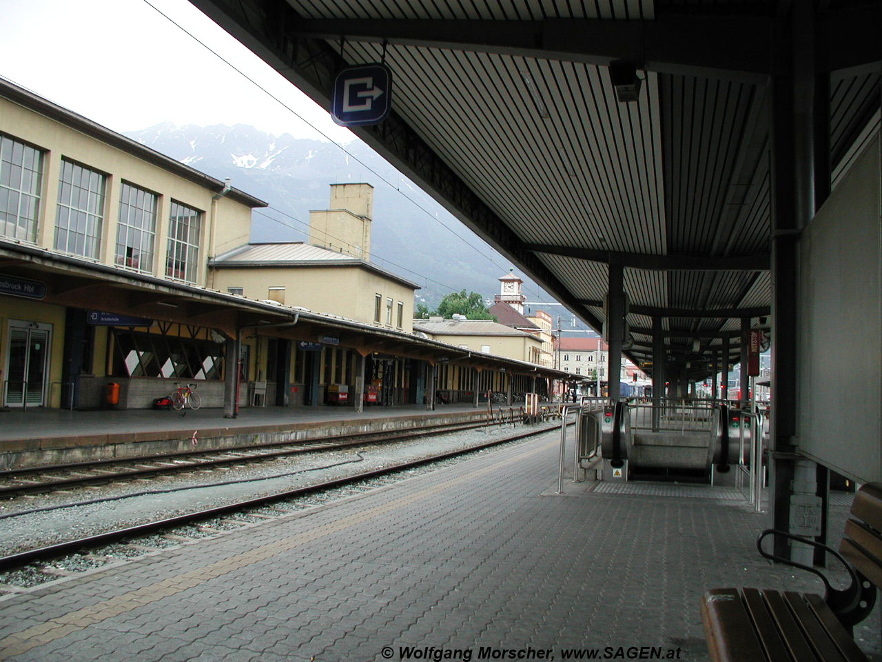 Innsbruck Hauptbahnhof Juni 2001