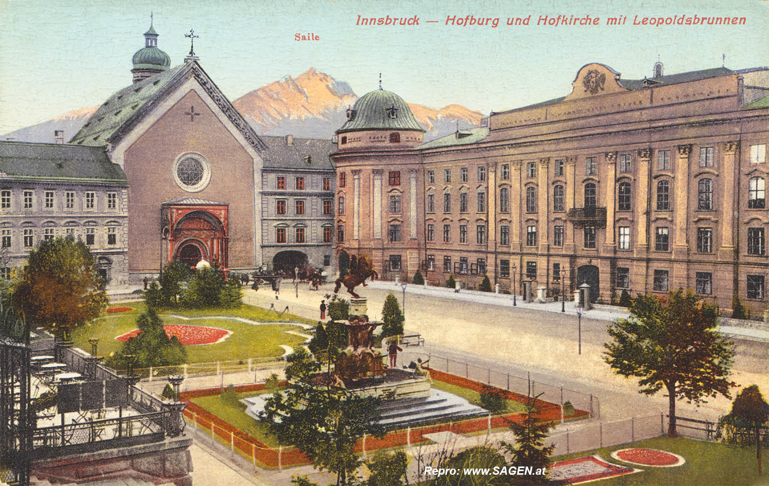 Innsbruck - Hofburg und Hofkirche mit Leopoldsbrunnen